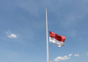 Hormati Wapres Ke-6 RI Try Sutrisno, Pemerintah Instruksikan Pengibaran Bendera Setengah Tiang Selama 3 Hari