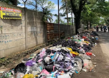 Dipasang Larangan Keras, Jangan Buang Sampah di Jalan Siliwangi Bandung
